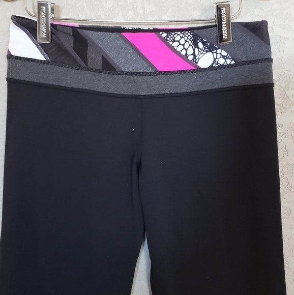 Lululemon capris - Picture 4 of 5